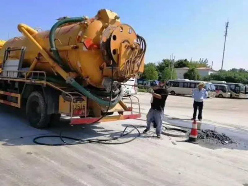 广州黄埔5吨环卫车清理化粪池、大型高压车管道疏通
